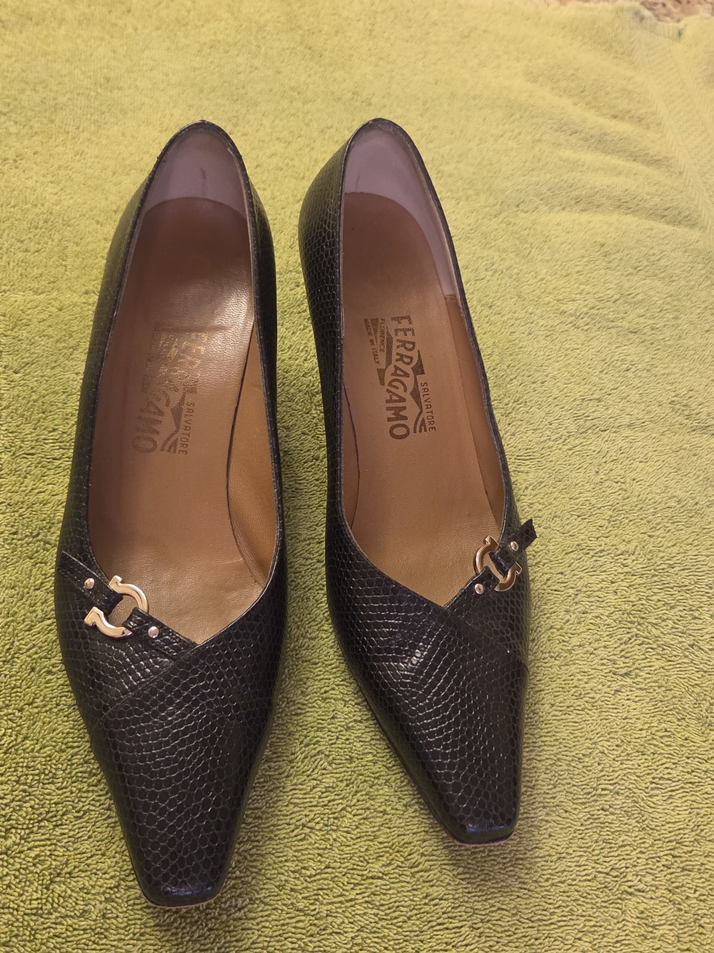 Salvatore Ferragamo Black Textured Leather Pointed Pumps with Gold Accent